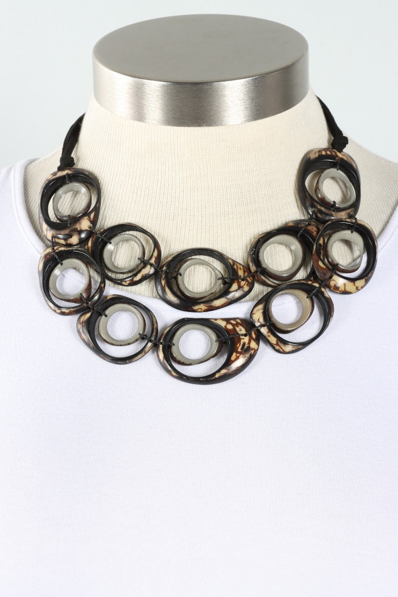 Ara Necklace - Onyx & Charcoal