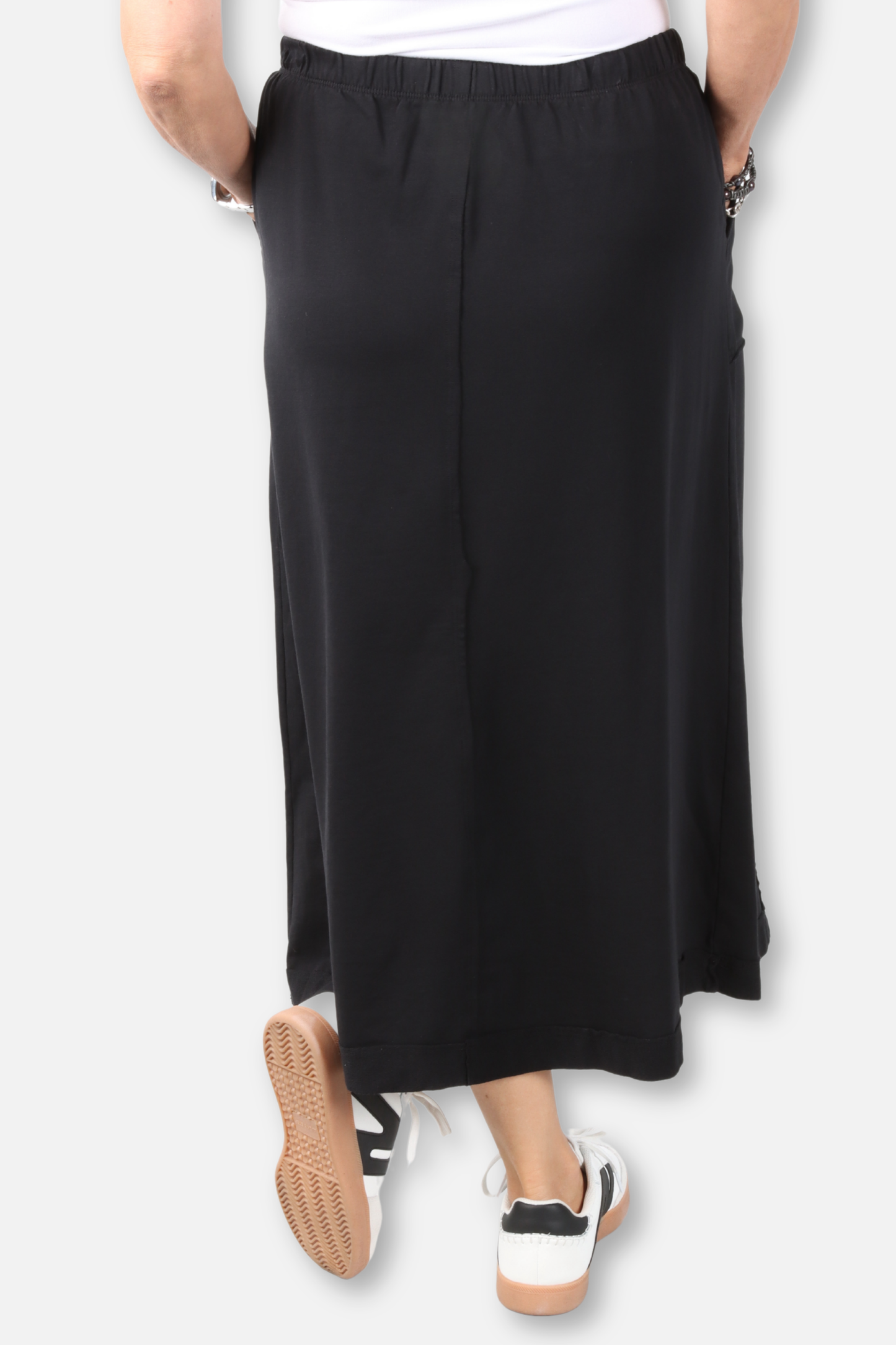 Front Pocket Skirt - Black