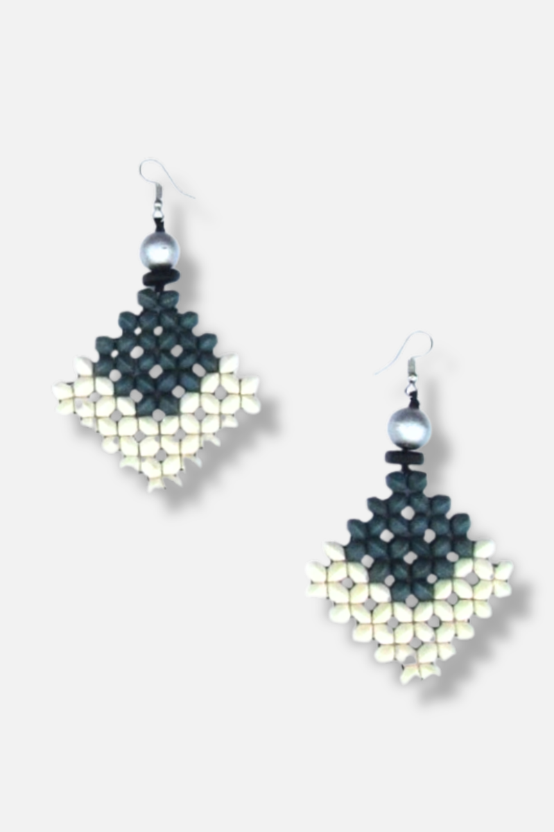 Catari Pendant Earrings - Grey & White