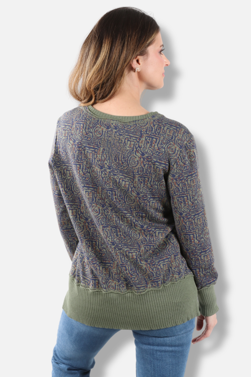 Relax Split Tunic Plus - Jungle Odyssey Print