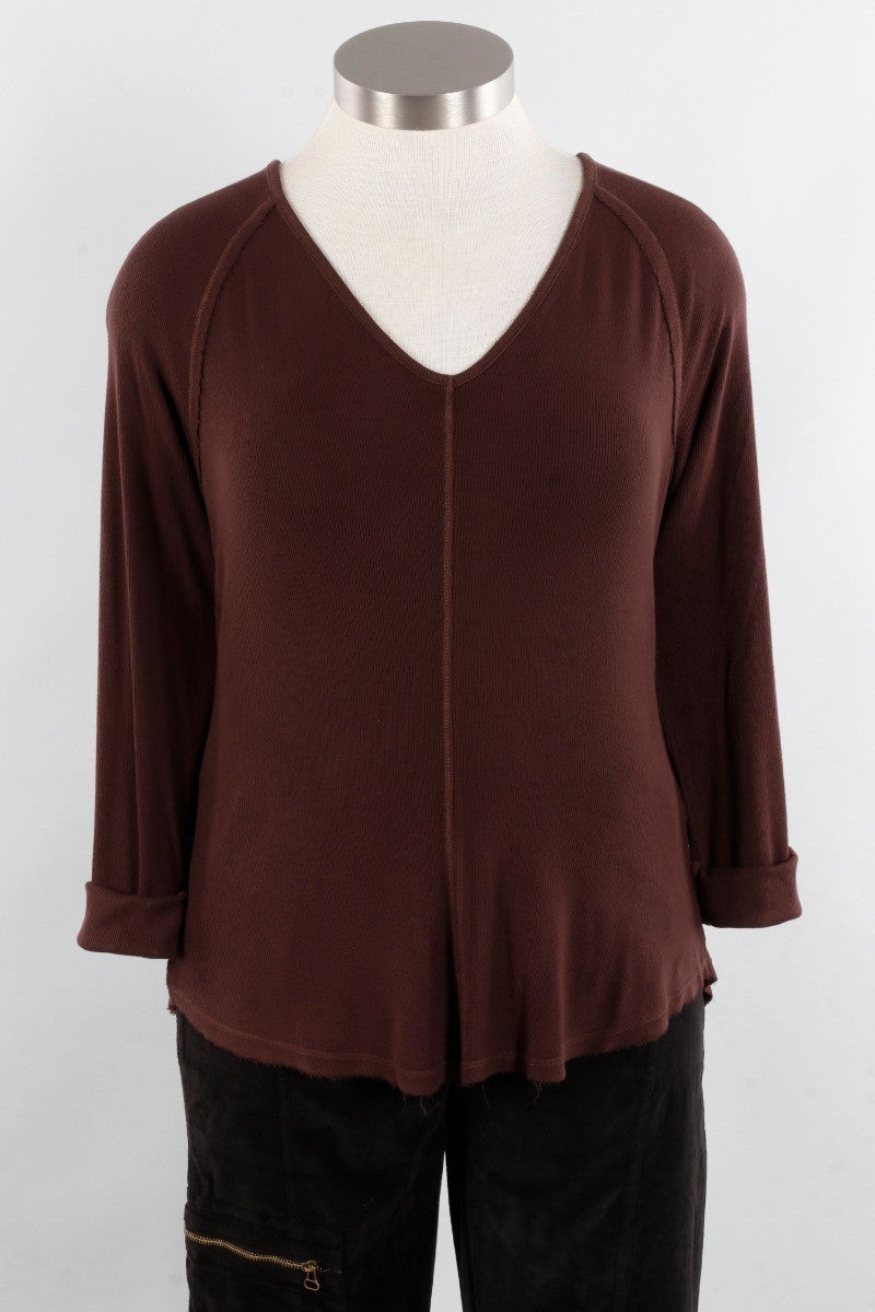 Bryant V-Neck - Sarsaparilla