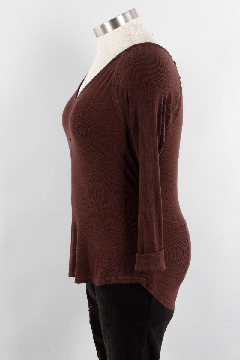 Bryant V-Neck - Sarsaparilla