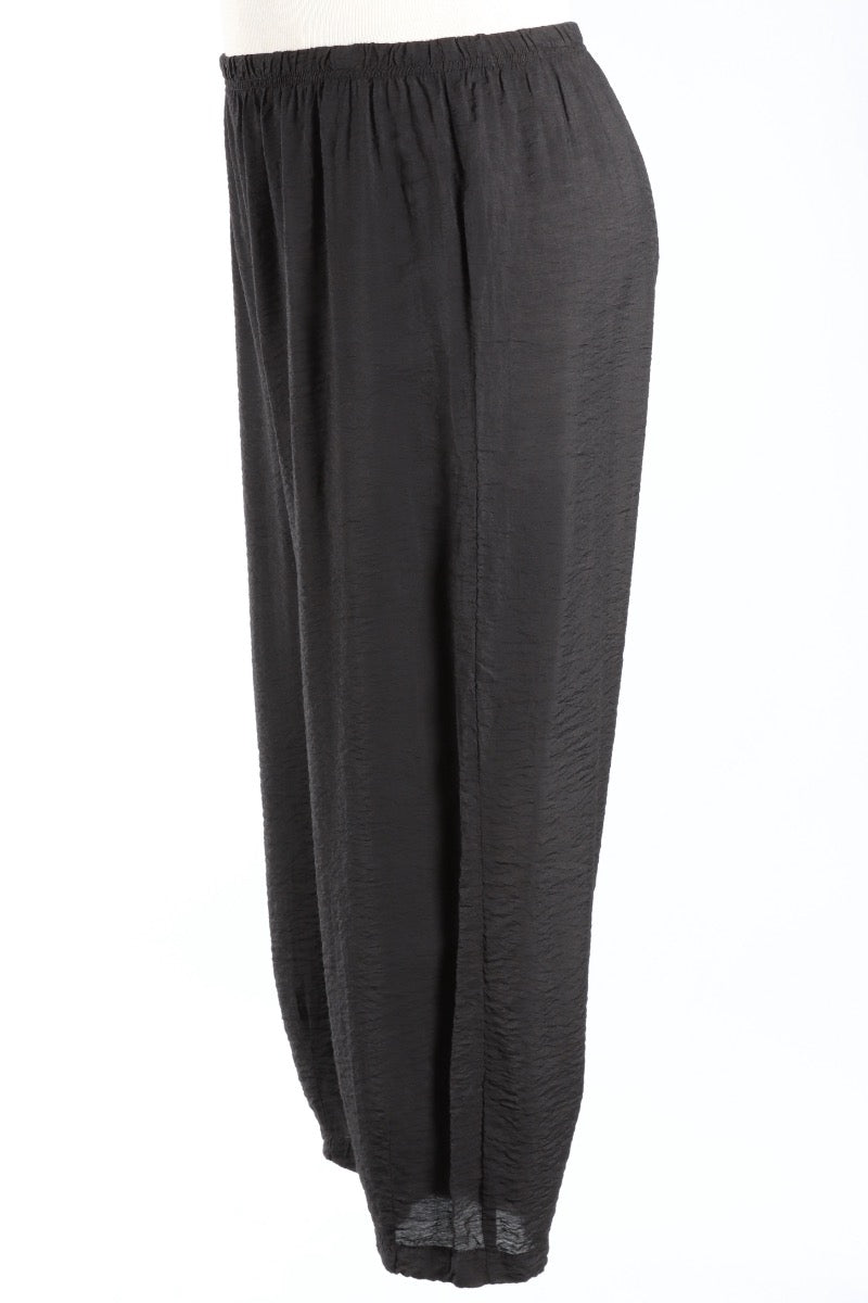 Darted Crop Pant - Black Parachute