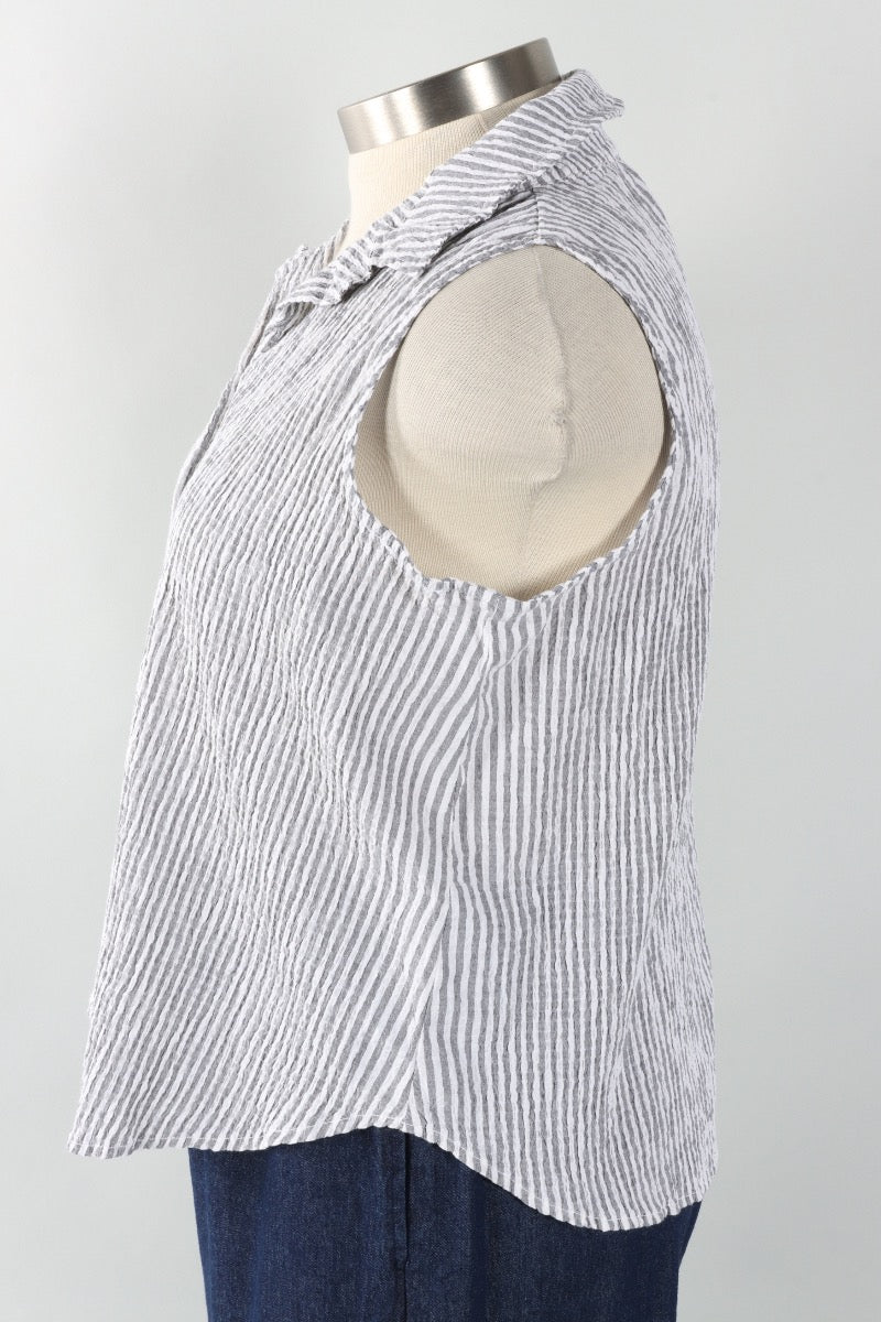 Sleeveless Shirt - White Stripe Crinkle