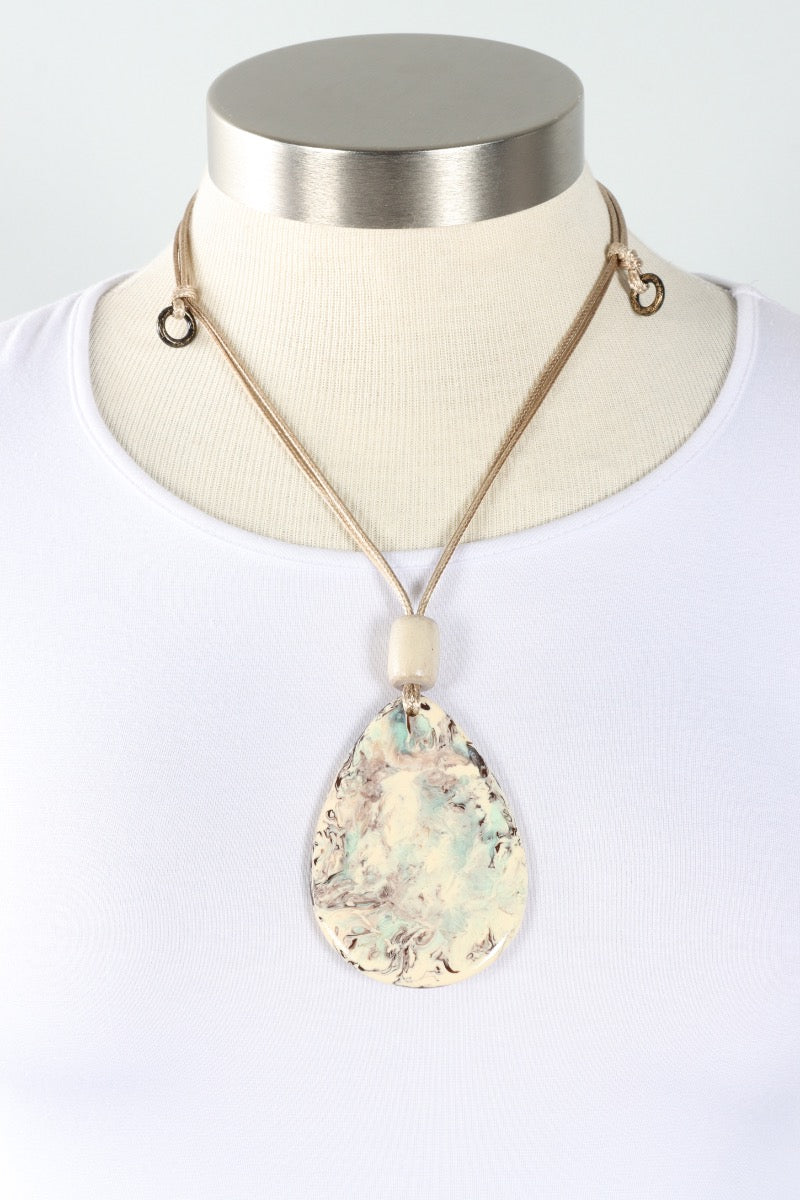 Swirl Teardrop Necklace - Ivory