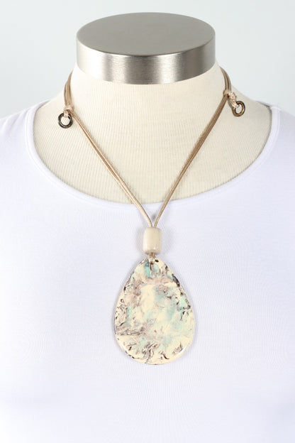 Swirl Teardrop Necklace - Ivory