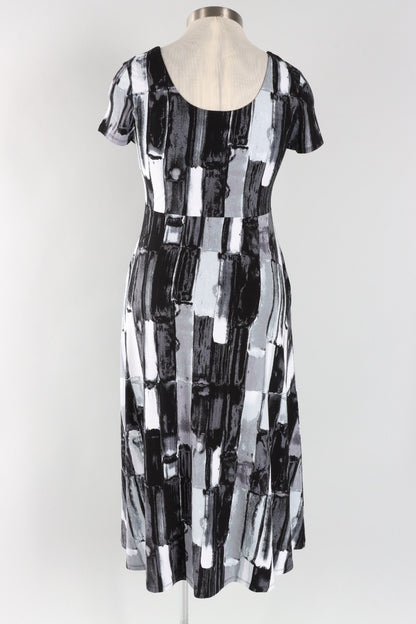 Skyline Swing Dress - Black