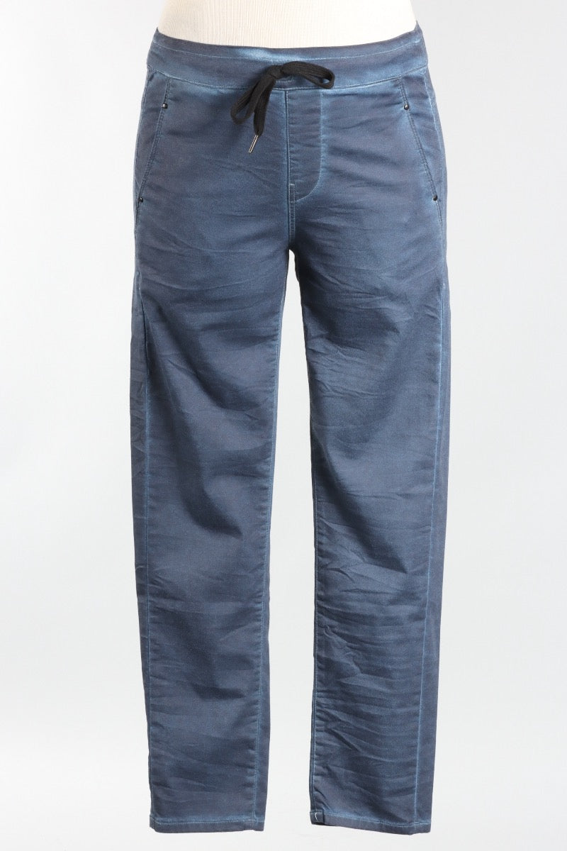 Washed Stretch Jean - Navy