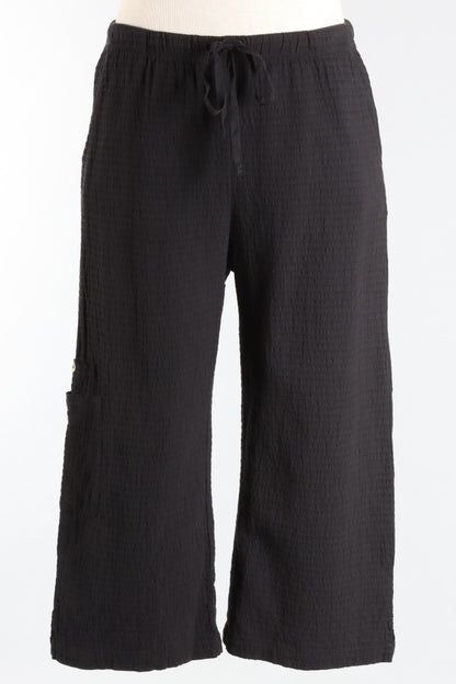 Side Pocket Capri - Black