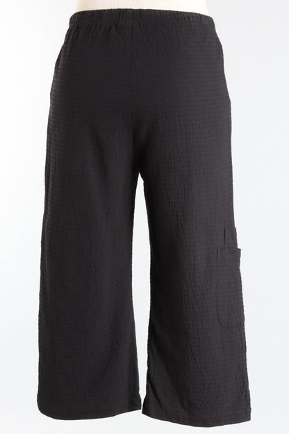 Side Pocket Capri - Black