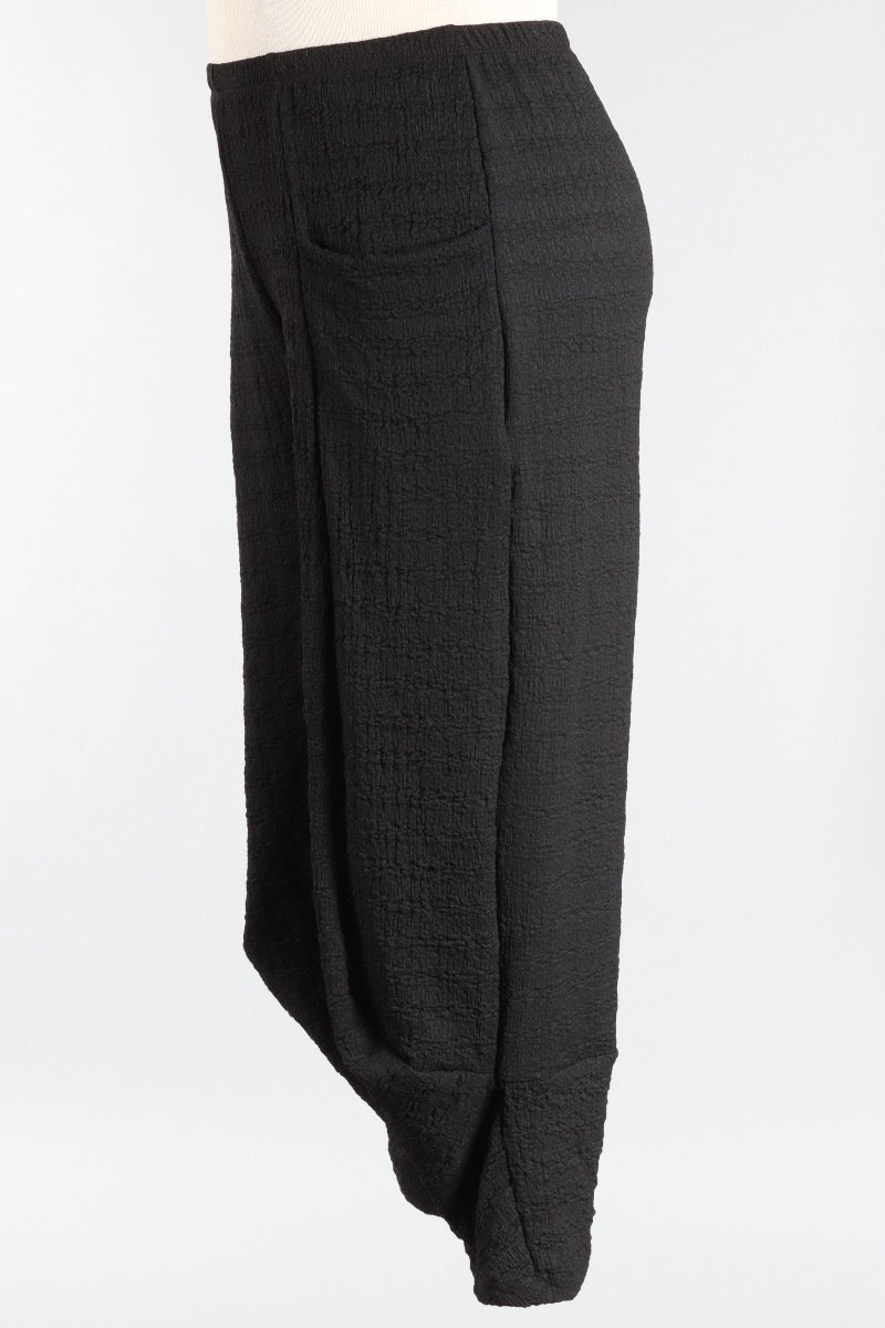 Straight Capri Pant - Black