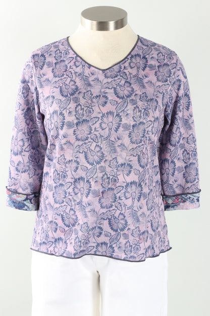 Reversible V-Neck - Navy & Pink