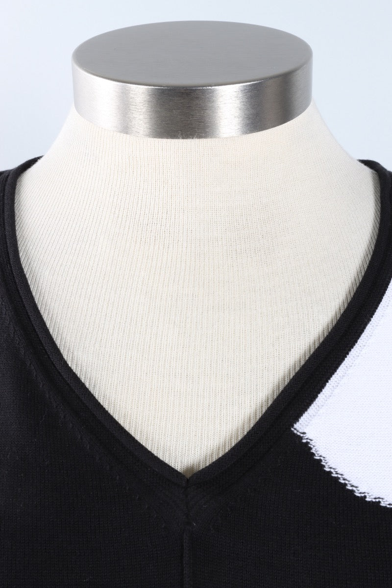 Mixed Dot V-Neck - Black