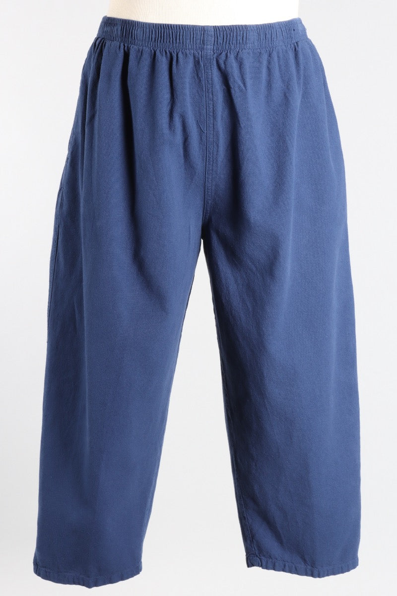 Capri Pant Plus - Navy
