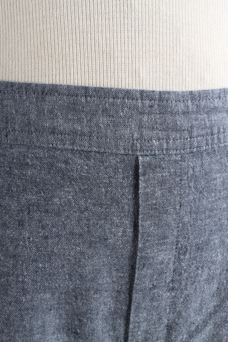 Pleat Button Capri - Black