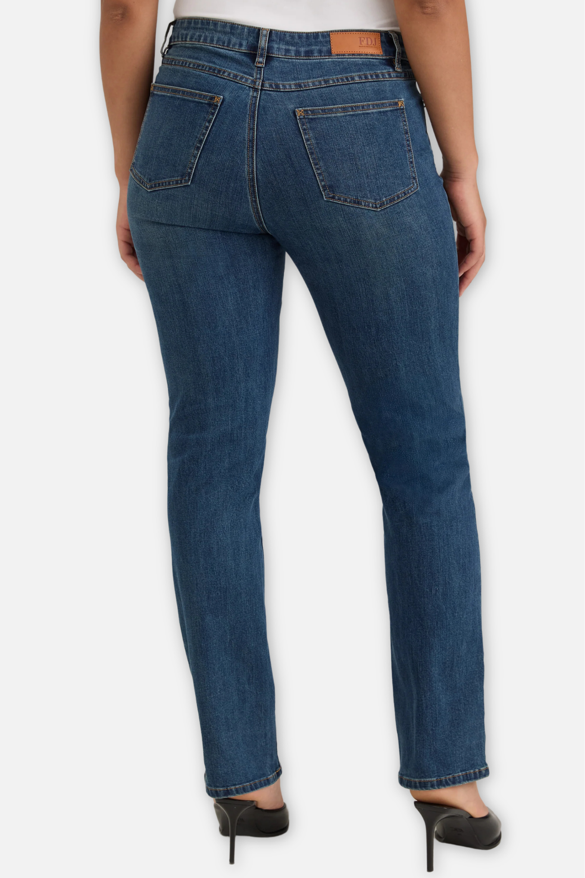 Olivia Straight Leg Jean - Dark Wash
