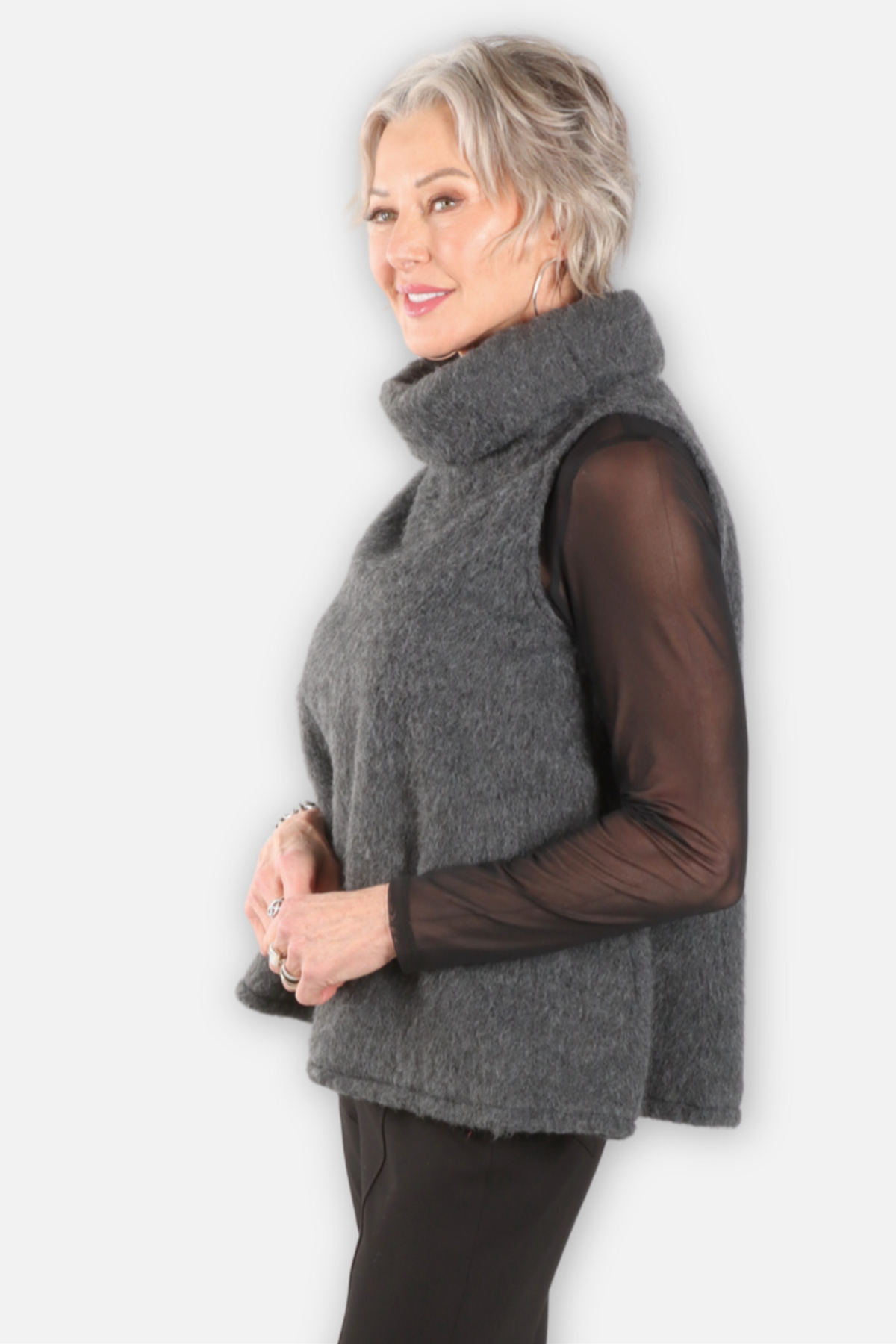 Etta Sweater Vest - Carbonella