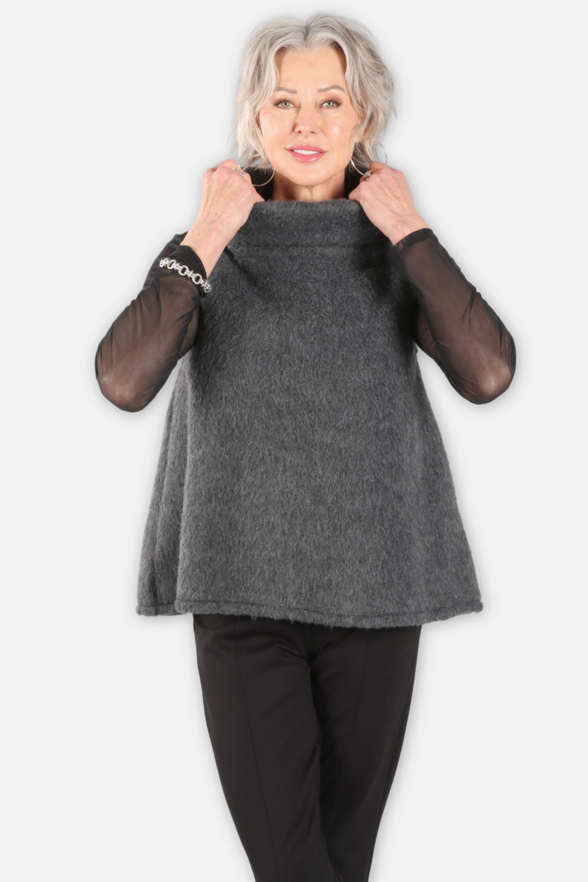 Etta Sweater Vest - Carbonella