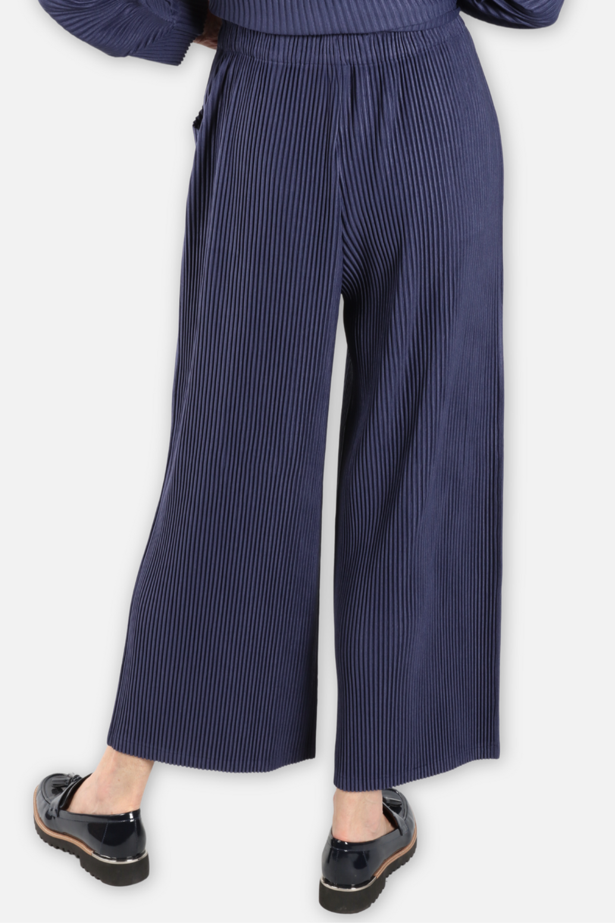 Vivian Plisse Pleated Pant - Midnight Tide
