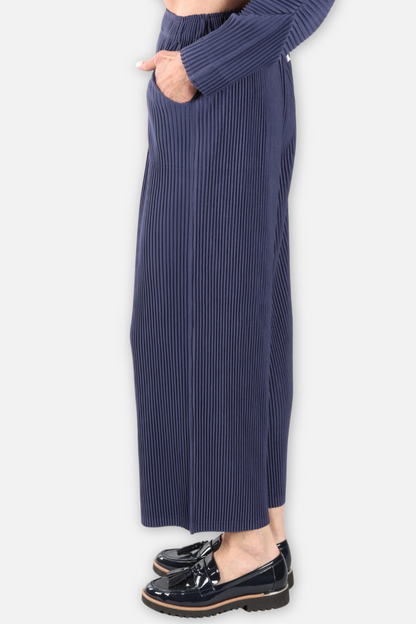 Vivian Plisse Pleated Pant - Midnight Tide