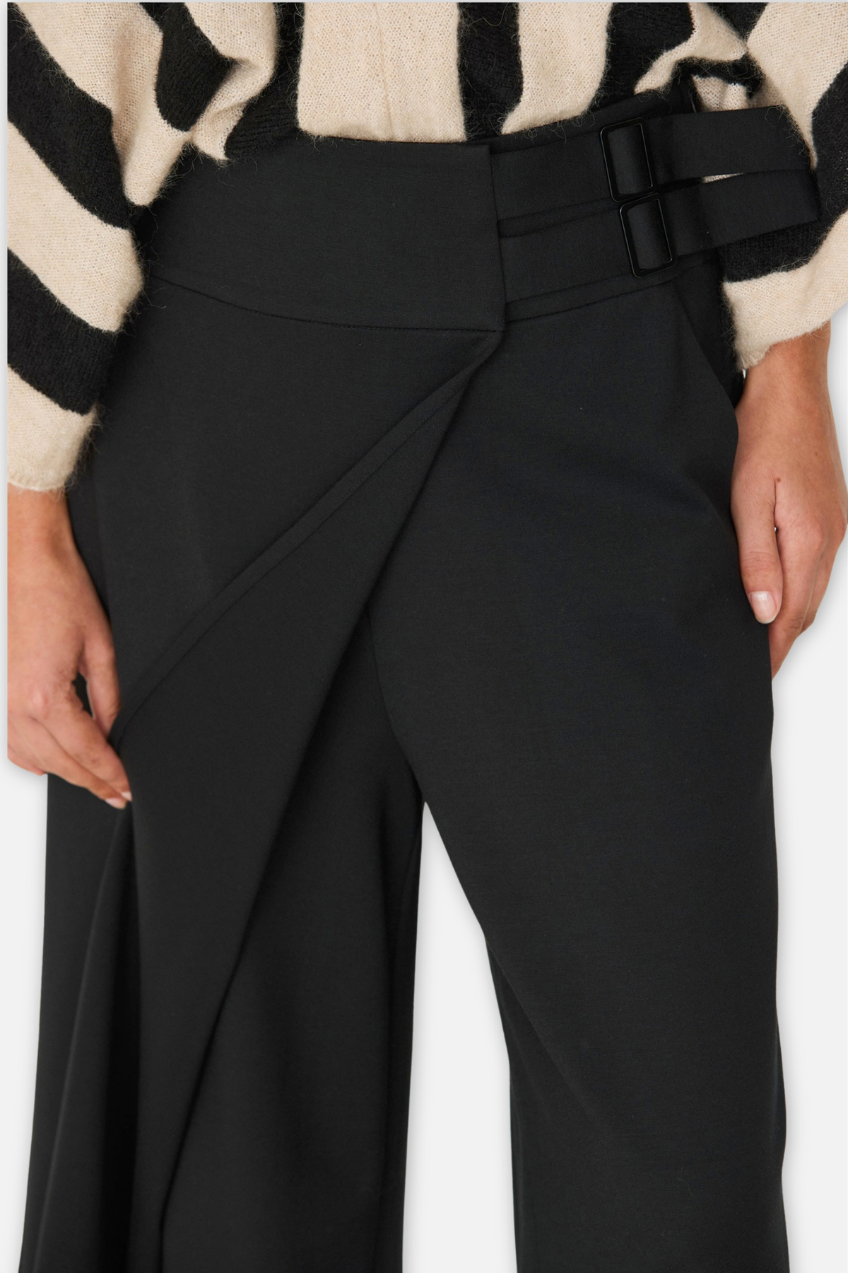 Araika Trouser - Black