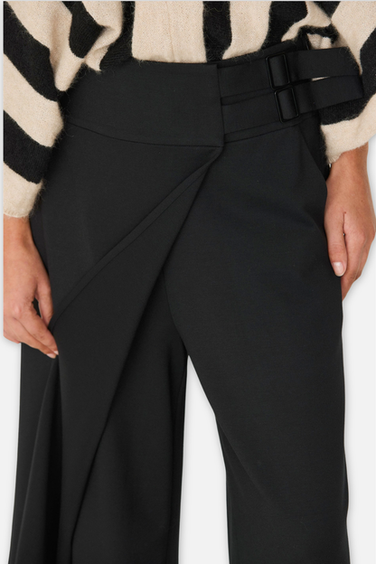 Araika Trouser - Black