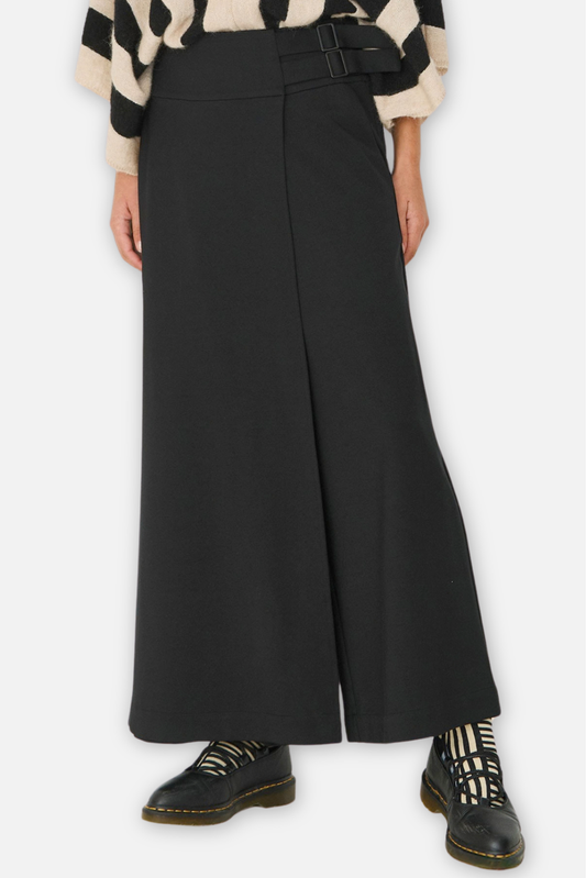 Araika Trouser - Black