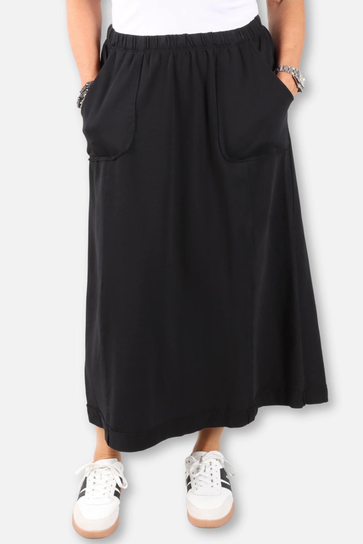 Front Pocket Skirt Plus - Black
