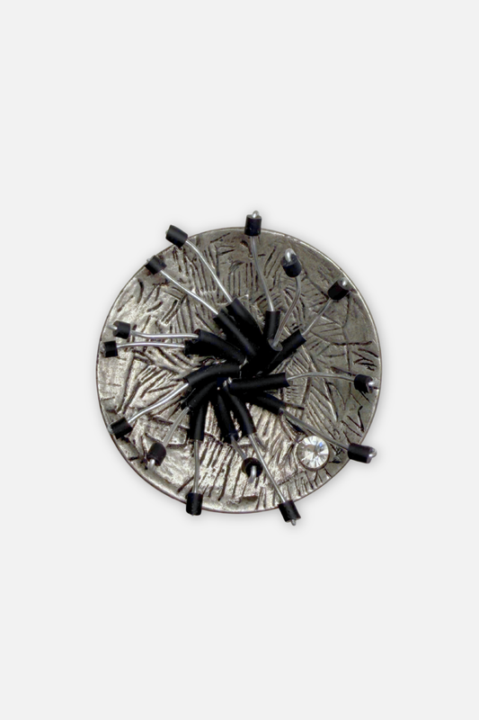 Spidey Magnetic Brooch - Black & Silver