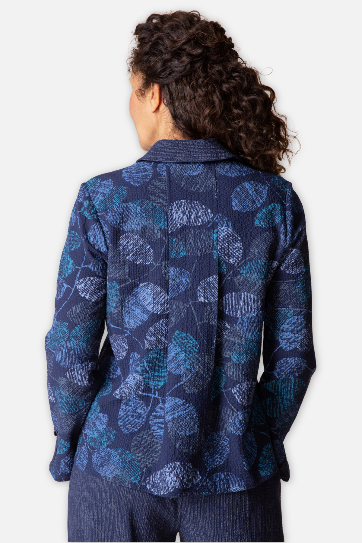 Shirt Jacket - Navy Crinkle Crepe Scattered Leaves