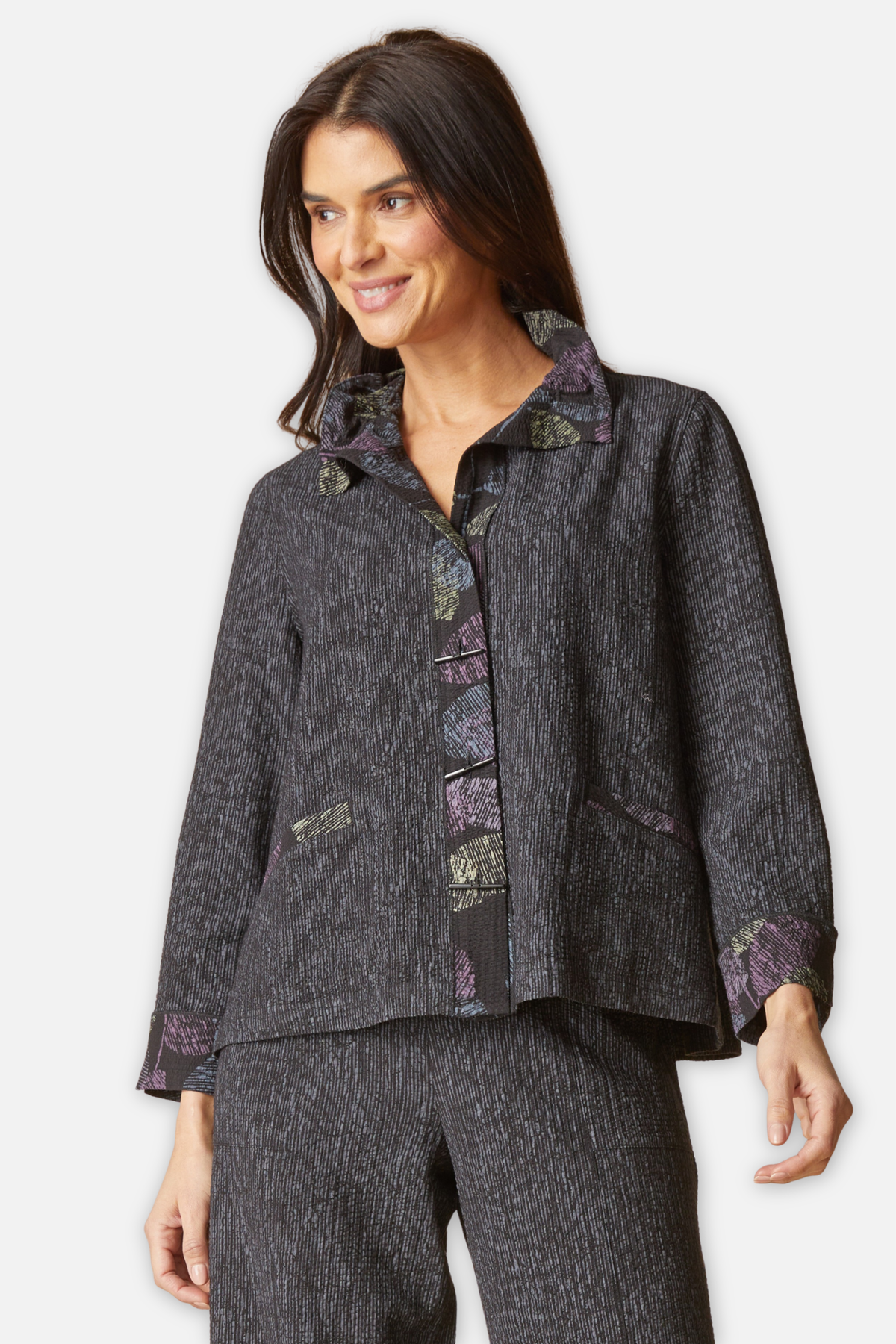 Luna Jacket - Black Crinkle Crepe Scattered Leaves