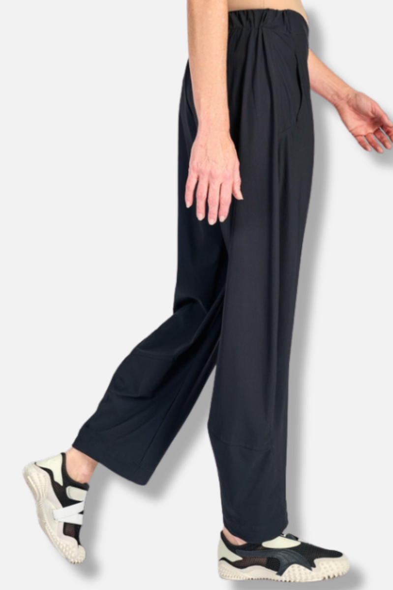 Tekbika Slim Barrel Pant - Black