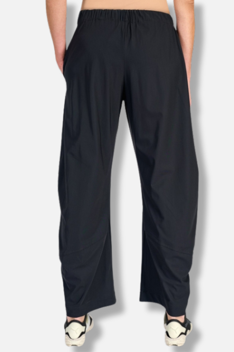 Tekbika Slim Barrel Pant - Black