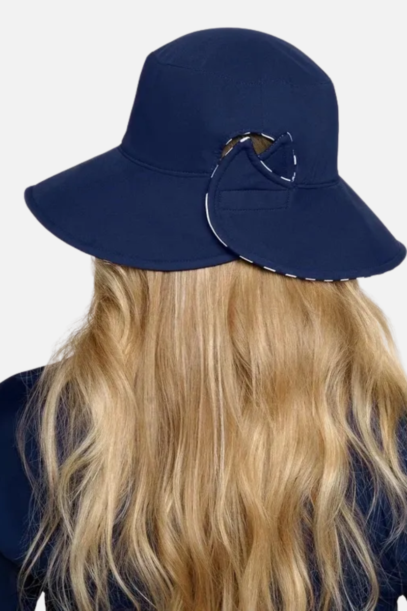 Ariel Reversible Pool Hat - White & Navy
