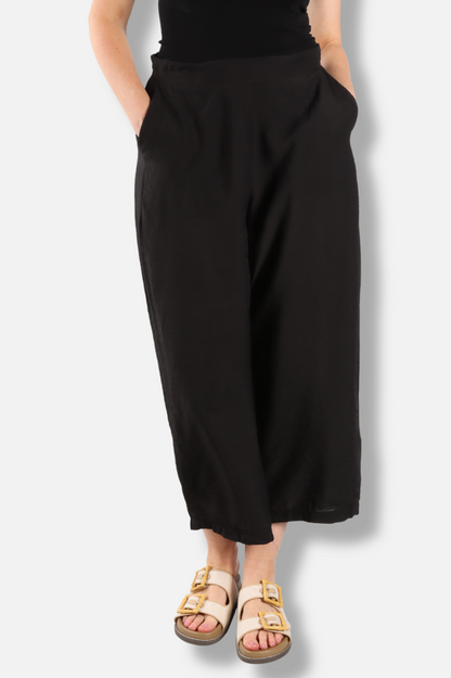 Crop Wide Leg Pant - Black Parachute
