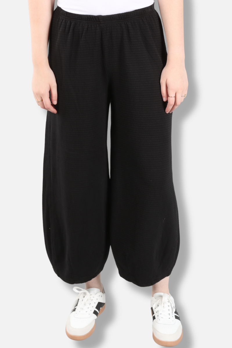 Cropped Dart Pant - Black 