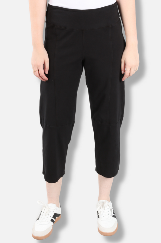 Walking Capri - Black 