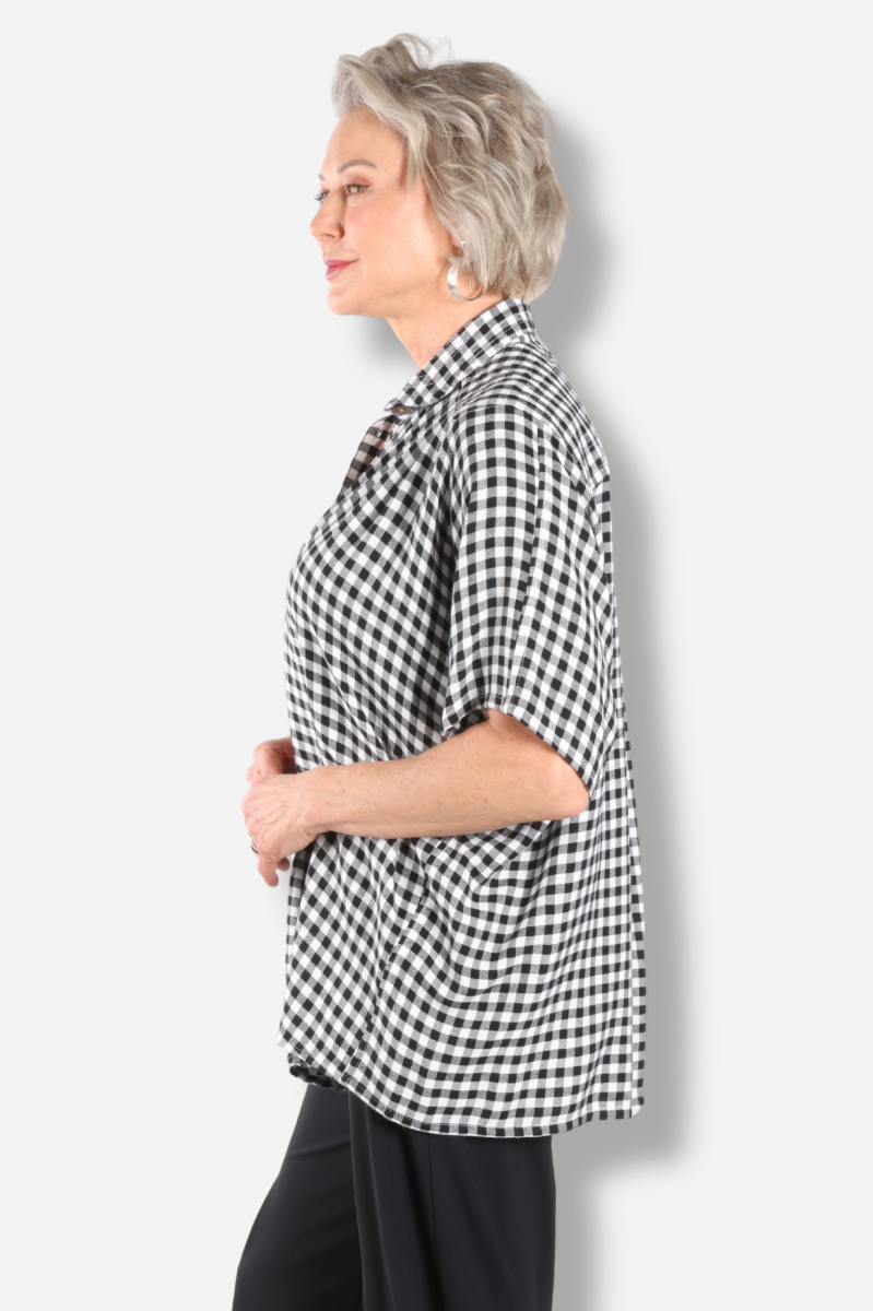 Round Collar Top - Black & White