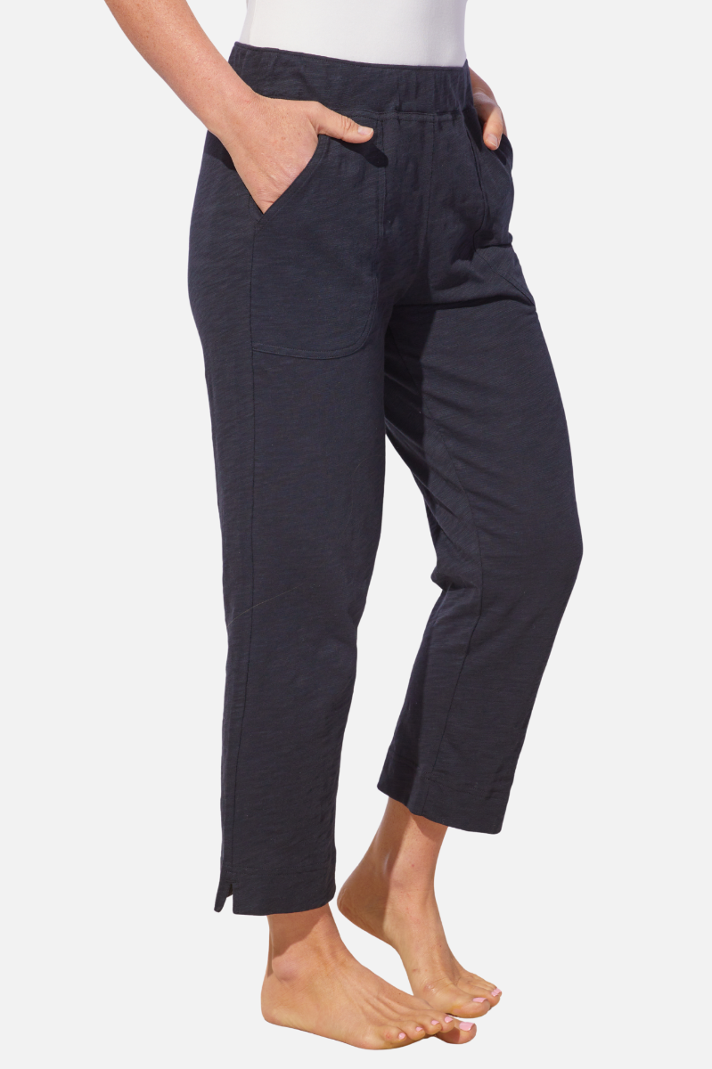 Pocket Capri - Black