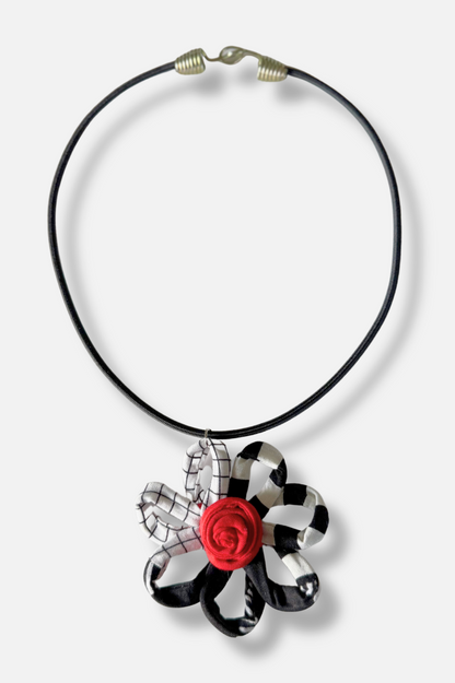 Daisy Necklace - Black & White #1