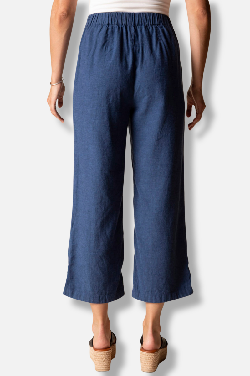 Pleat Button Capri - Navy