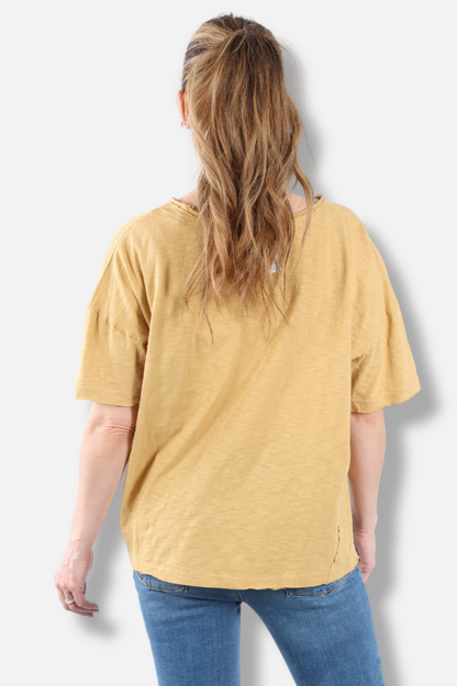 Fluer Tee - Golden Rod 
