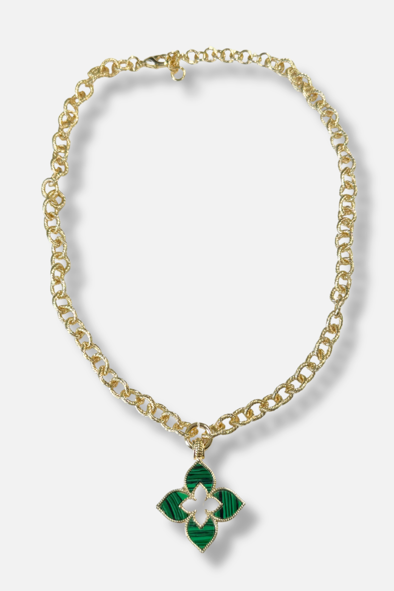 Valencia Clover Pendant Necklace