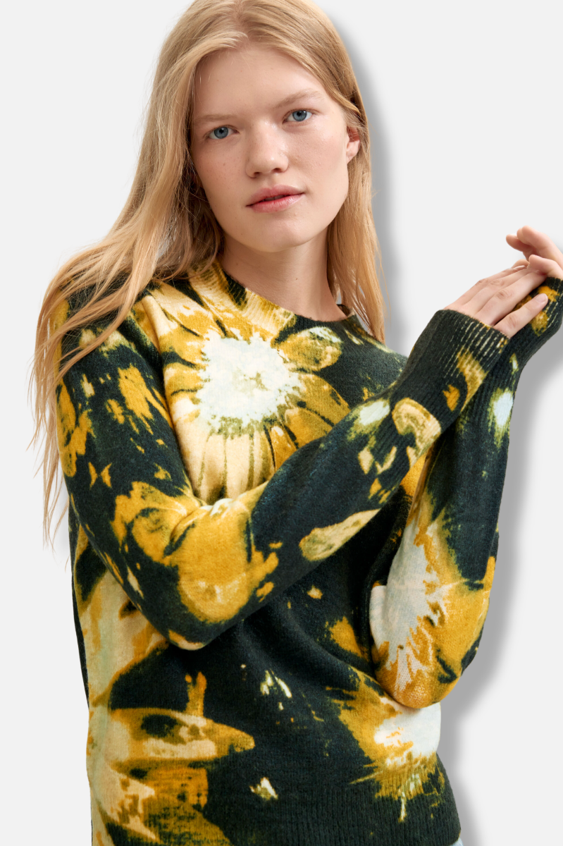 Floral Pullover - Black & Yellow 