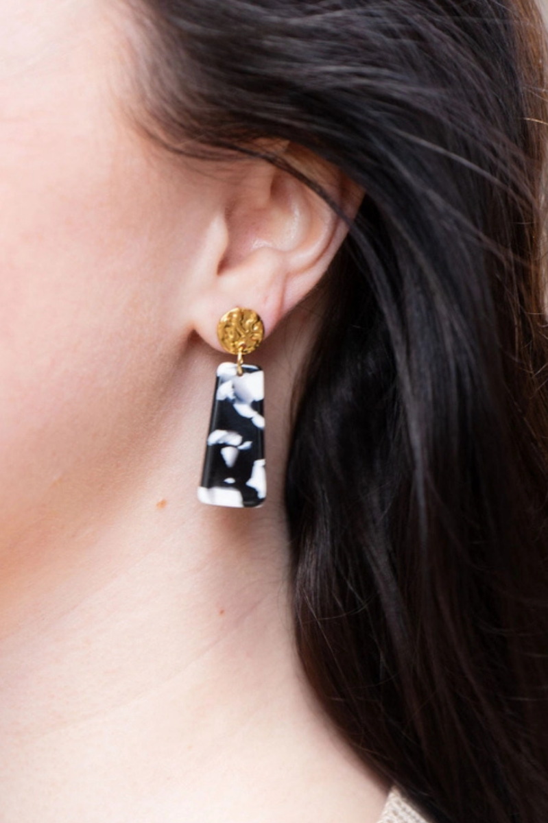 Mia Mini Earring - Black & White