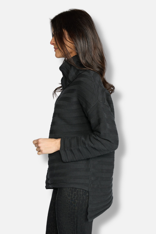 Diagonal Turtleneck - Black 