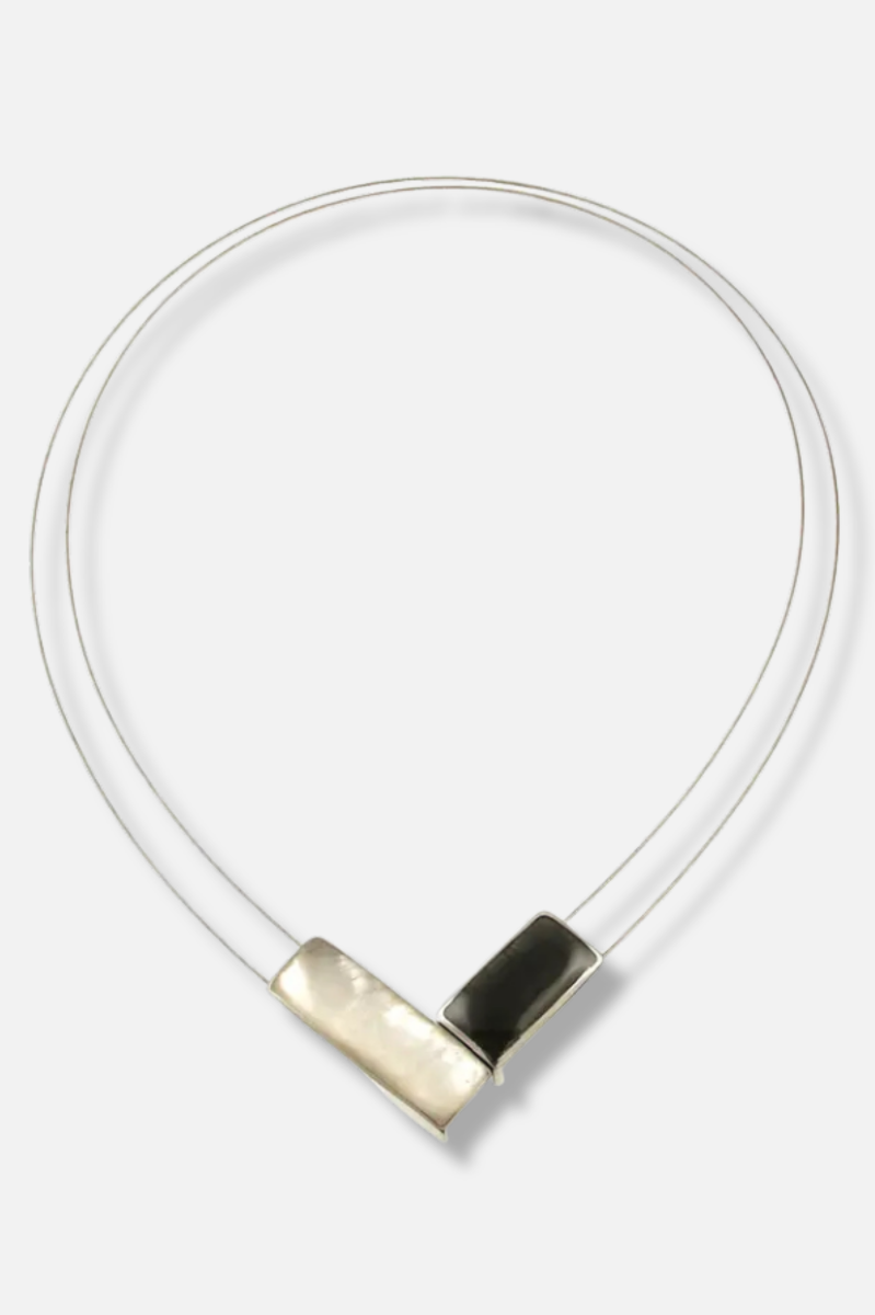 V Magnetic Necklace - Charcoal &  White 