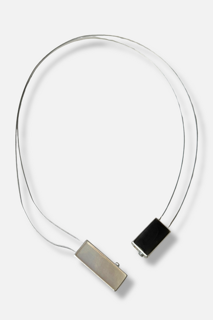 V Magnetic Necklace - Charcoal &  White 