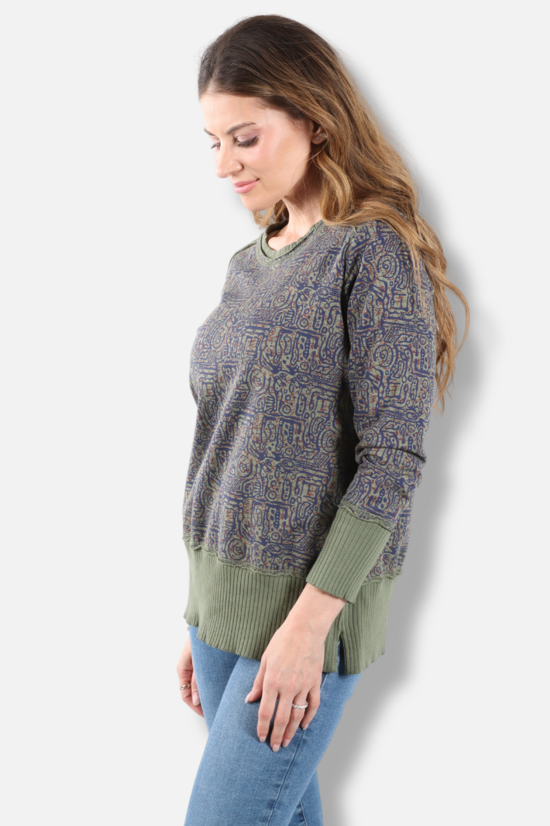 Relax Split Tunic Plus - Jungle Odyssey Print